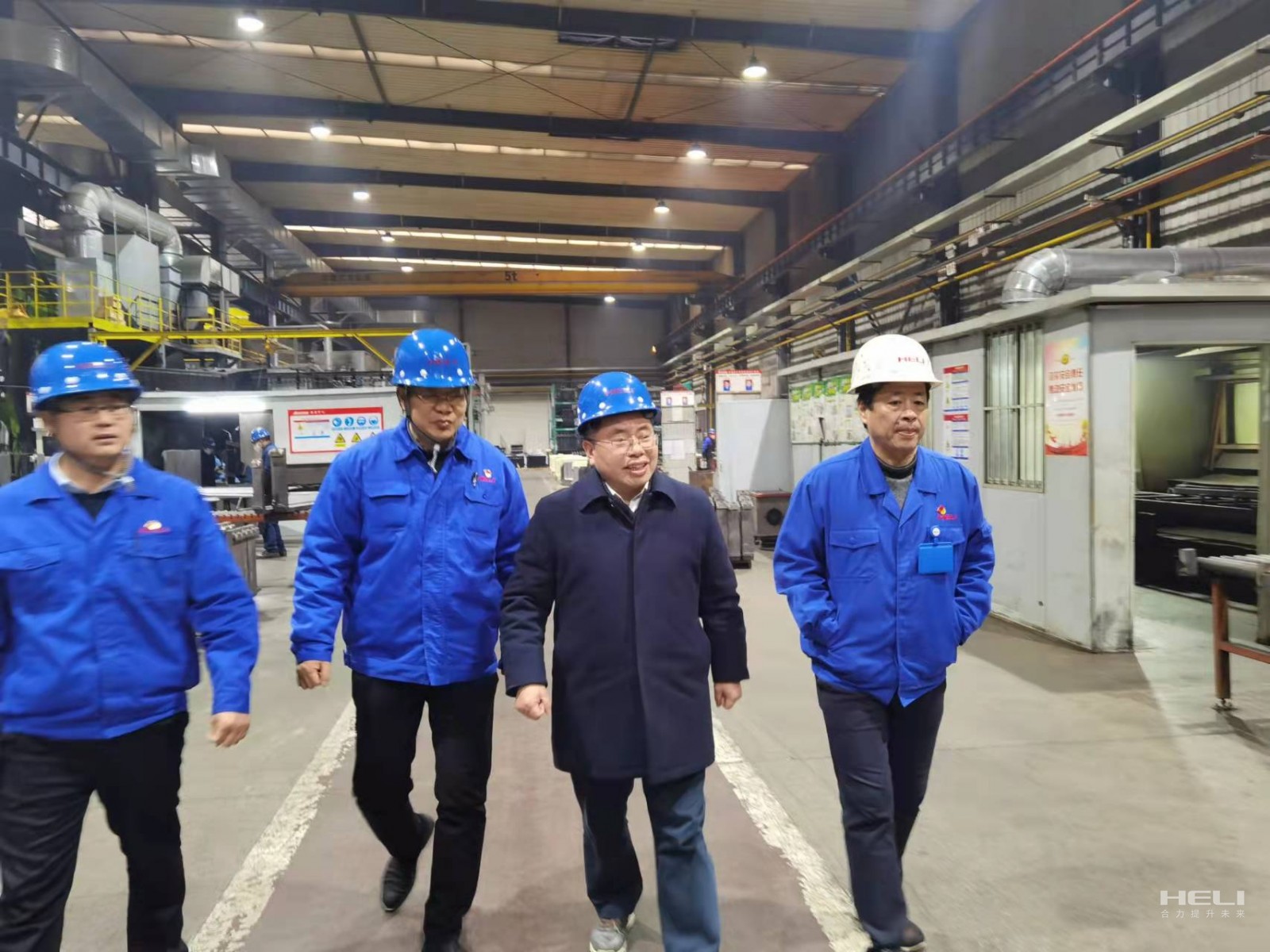 生產現場調研.jpg 生產現場調研.jpg